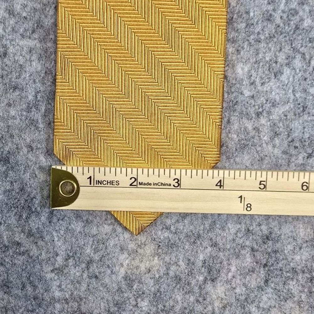 Hickey Freeman 100% Italian Silk Gold Tie Made In USA Herringbone Classic Luxury - Picture 8 of 8